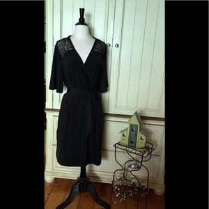 ⚜️Nottibianche lacey shoulder robe⚜️